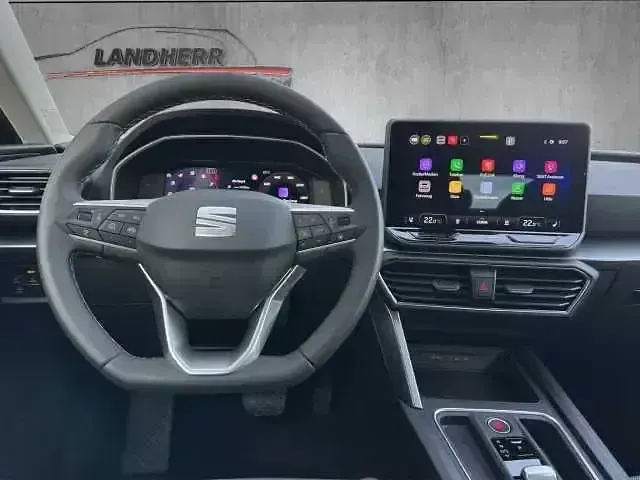 Nowe Seat Leon Style 116 KM (85 kW) 2025 Niebieski Sedan/Limuzyna