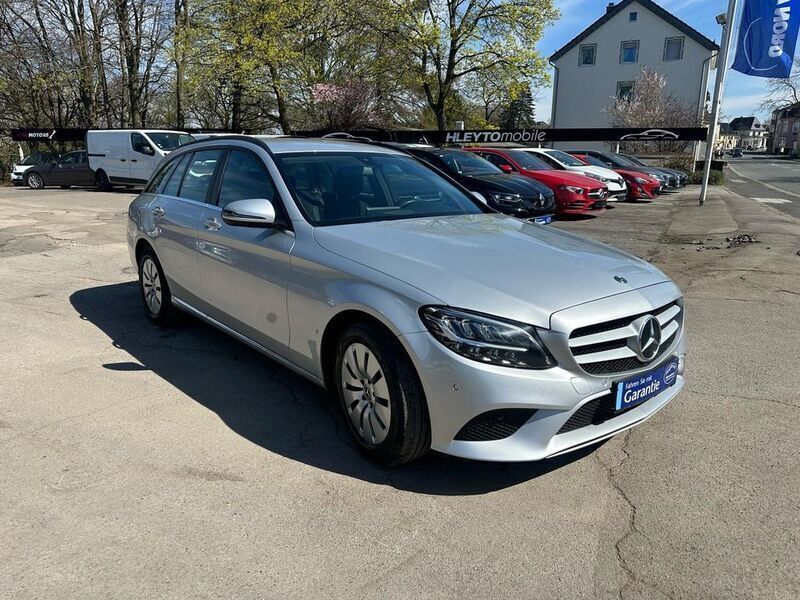 Silber Gebraucht 2020 Mercedes C200 Kombi | 18.590 € (Superpreis) - Bild 1/4