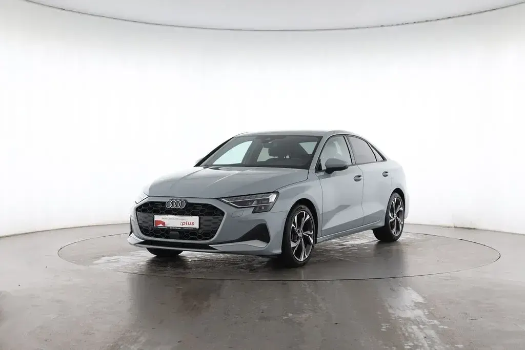 Gebraucht Audi A3 Advanced Plus 116 PS (85 kW) 2024 Pfeilgrau perleffekt Limousine
