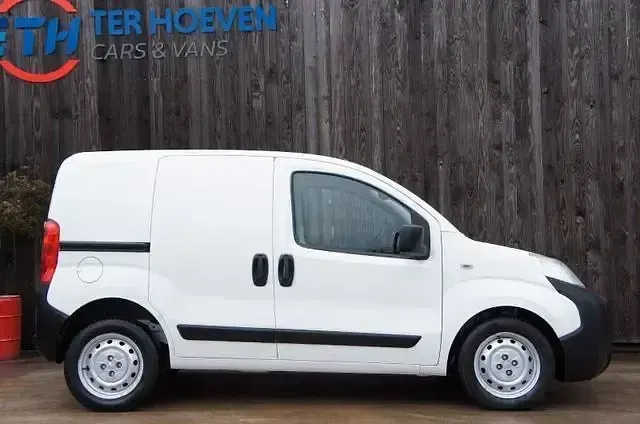 Gebraucht Peugeot Bipper Avantage 75 PS (55 kW) 2012 Weiß Van / Kleinbus