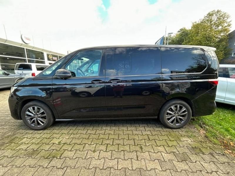 Second-hand VW Multivan Life 150 CP (110 kW) 2024 Negru Monovolum
