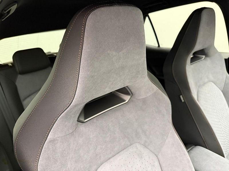 Neu Cupra Born 169 kW (231 PS) 2026 Silber Kleinwagen