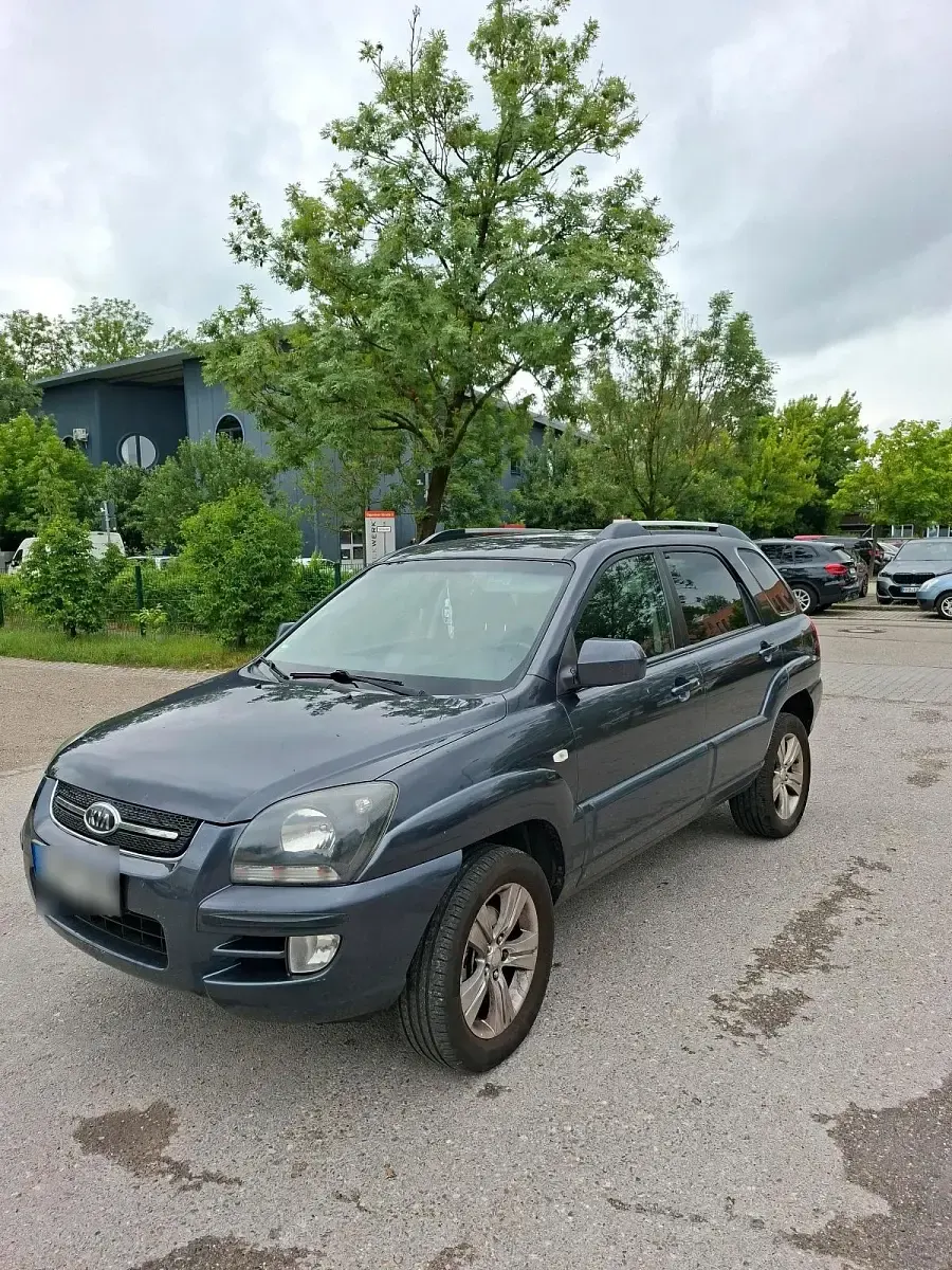 Gebraucht Kia Sportage 141 PS (103 kW) 2008 Grau SUV