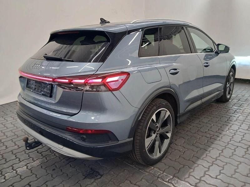 Gebraucht Audi Q4 e-tron S-Line 150 kW (204 PS) 2022 Blau SUV