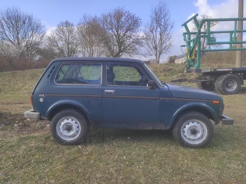 Gebraucht Lada niva 82 PS (60 kW) 2005 Grün SUV