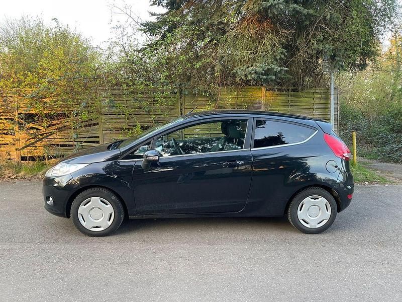 Gebraucht Ford Fiesta Titanium 97 PS (71 kW) 2012 Kleinwagen