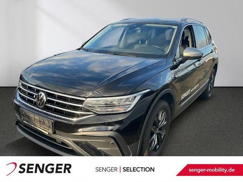 Deep black perleffekt Gebraucht 2023 VW Tiguan Allspace Move SUV | 34.880 € (Fairer Preis) - Bild 1/3