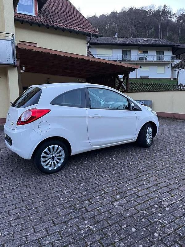 Gebraucht Ford Ka Titanium 69 PS (50 kW) 2009 Weiß Kleinwagen