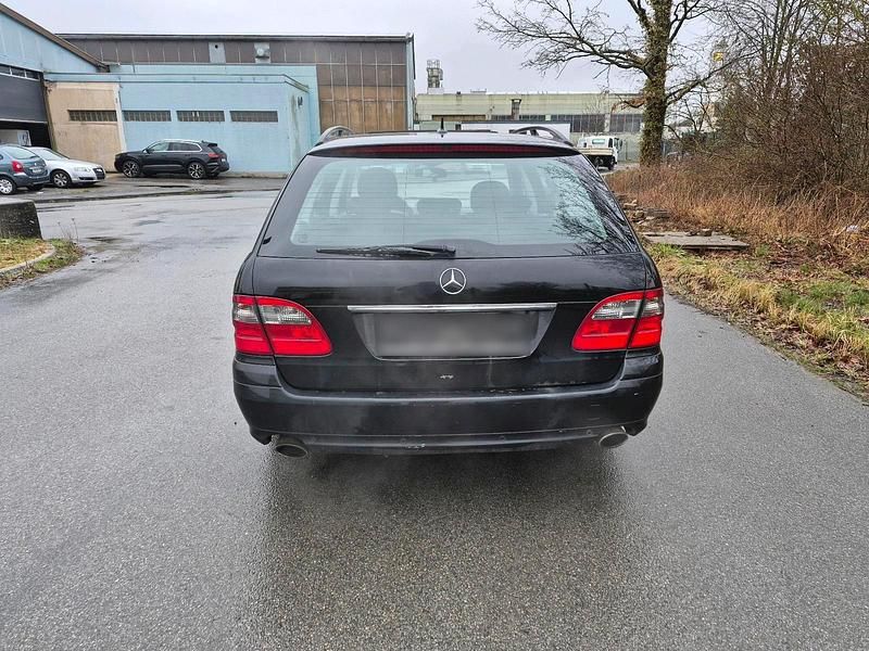 Gebraucht Mercedes E200 136 PS (100 kW) 2007 Schwarz Kombi