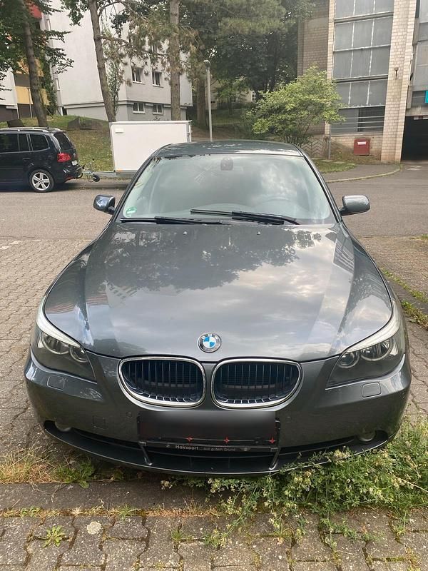 Grau Gebraucht 2003 BMW 525 Limousine | 3.350 € (Superpreis) - Bild 1/4