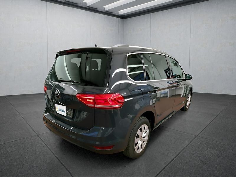 Gebraucht VW Touran 150 PS (110 kW) 2022 Grau Van / Kleinbus
