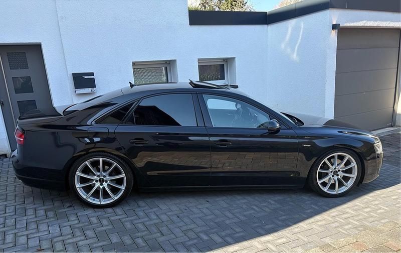 Gebraucht Audi A8 Comfort 258 PS (189 kW) 2014 Schwarz Limousine