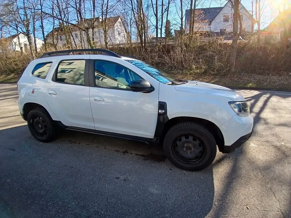 Używany Dacia Duster Lauréate 114 KM (83 kW) 2018 Biały SUV