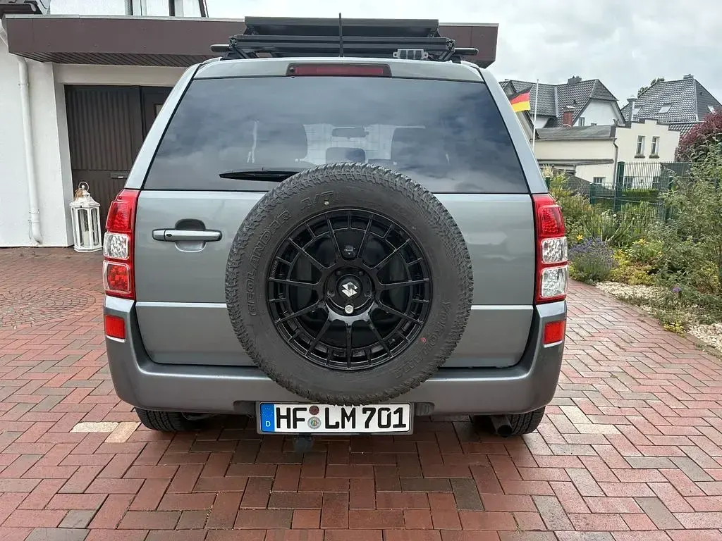 Gebraucht Suzuki Grand Vitara 140 PS (102 kW) 2006 Grau SUV
