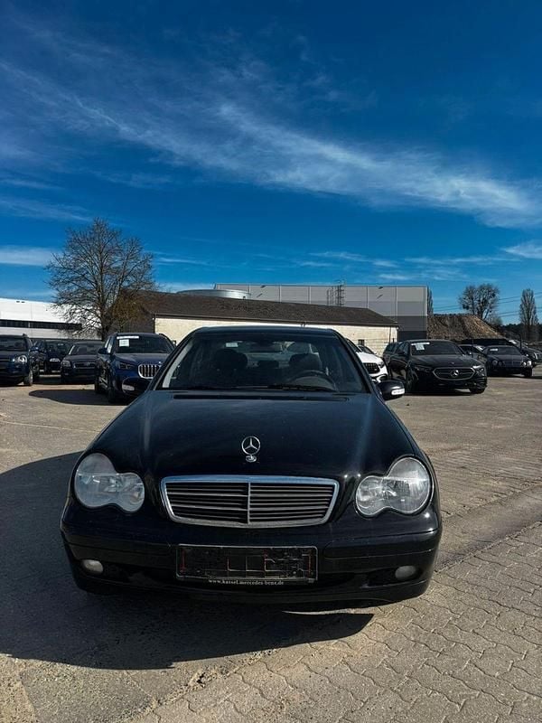 Gebraucht Mercedes C200 163 PS (119 kW) 2005 Schwarz Limousine
