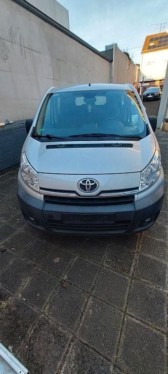 Gebraucht Toyota Proace 128 PS (94 kW) 2014 Silber Van / Kleinbus