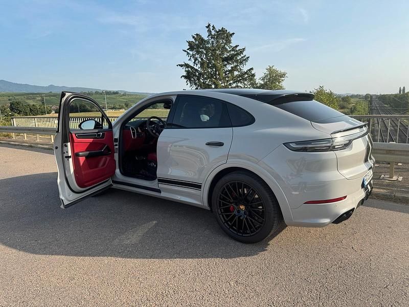 Gebraucht Porsche Cayenne Turbo 460 PS (338 kW) 2021 Andere farben SUV