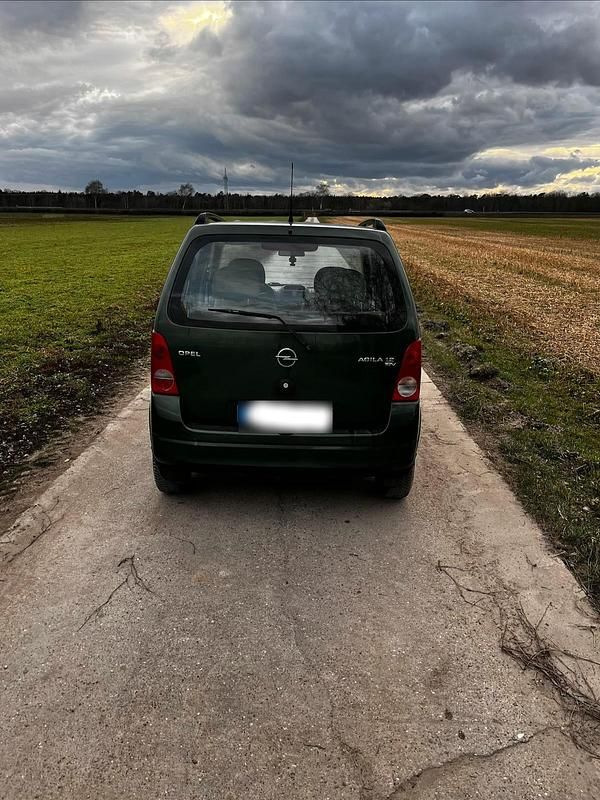 Gebraucht Opel Agila 75 PS (55 kW) 2001 Grün Van / Kleinbus
