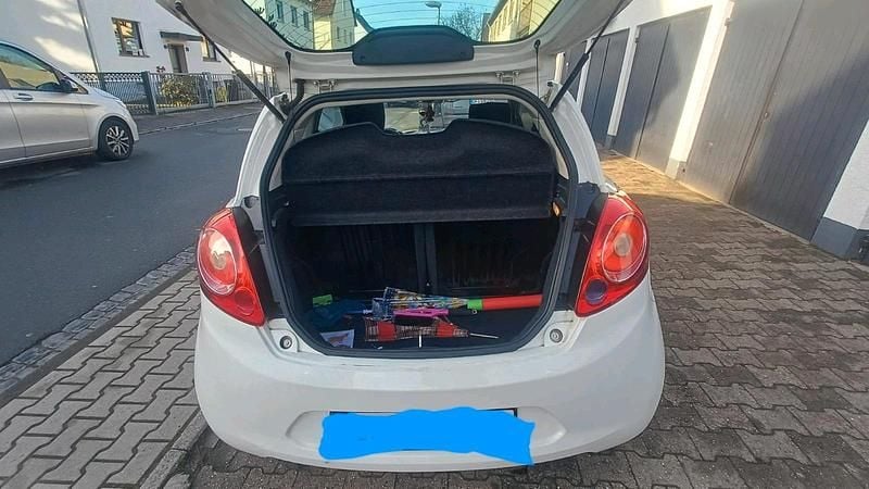 Gebraucht Ford Ka Trend 69 PS (50 kW) 2008 Weiß Kleinwagen