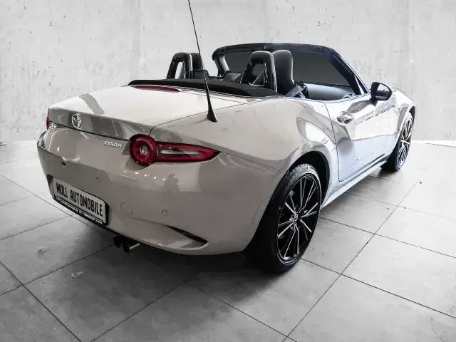 Gebraucht Mazda MX5 Exclusive 184 PS (135 kW) 2024 Zircon sand Cabrio