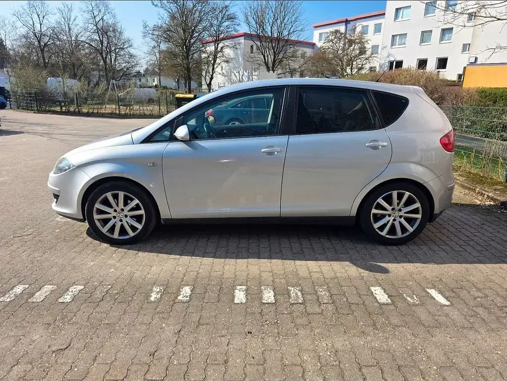 Gebraucht Seat Altea Stylance 105 PS (77 kW) 2005 Silber Van / Kleinbus