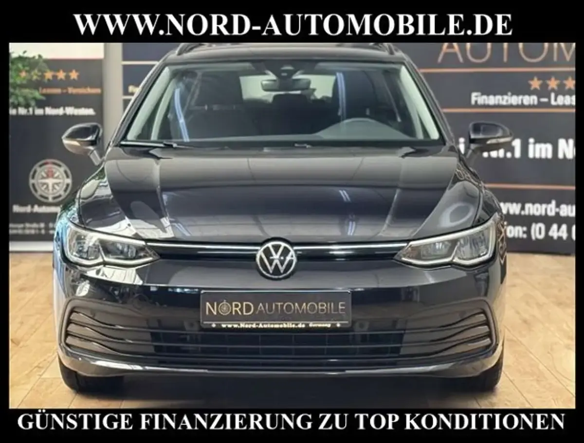 Gebraucht VW Golf VIII Life 116 PS (85 kW) 2023 Deep black perleffek (metallic) Kombi