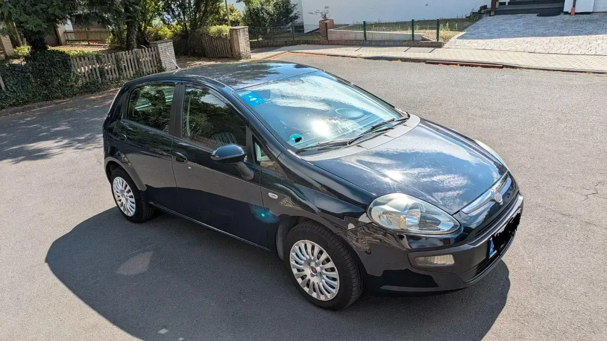 Gebraucht Fiat Punto Evo 69 PS (50 kW) 2011 Blau Kleinwagen