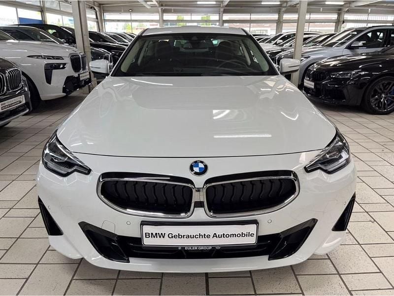 Gebraucht BMW 220 Sport Line 190 PS (139 kW) 2024 Weiss Coupé