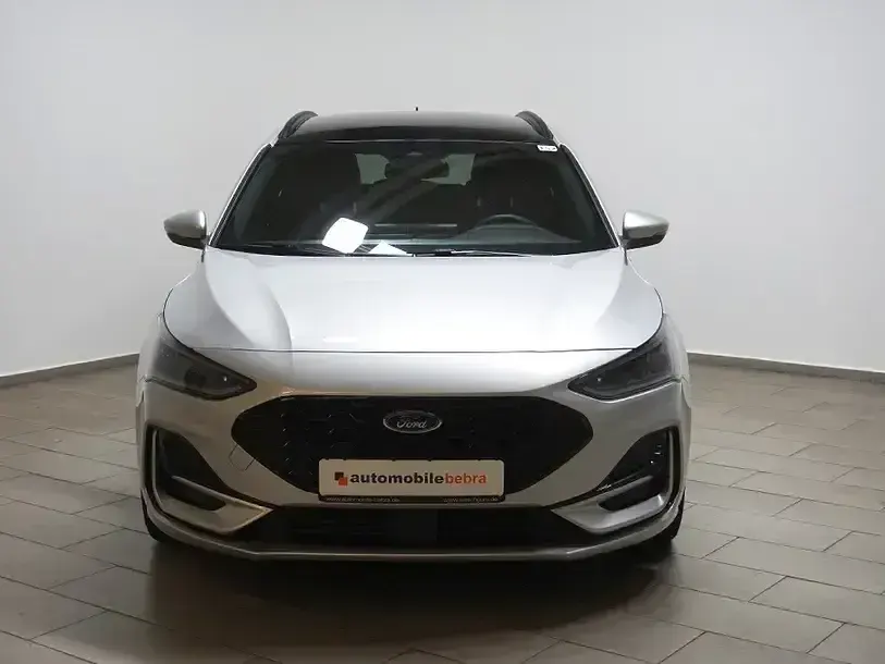 Gebraucht Ford Focus ST-Line X 155 PS (114 kW) 2024 Moondust silber Kombi
