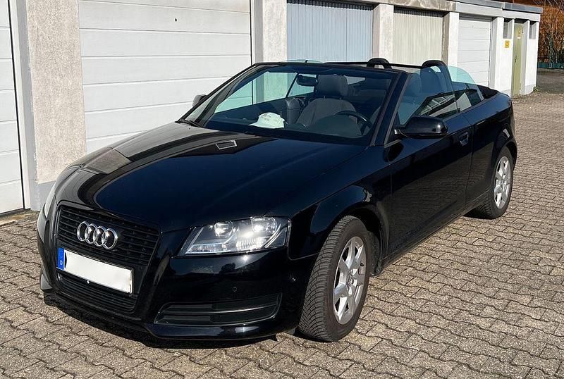 Gebraucht Audi A3 Cabriolet 105 PS (77 kW) 2011 Schwarz Cabrio