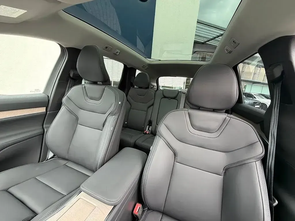 Gebraucht Volvo EX90 Performance 380 kW (517 PS) 2025 Grau SUV