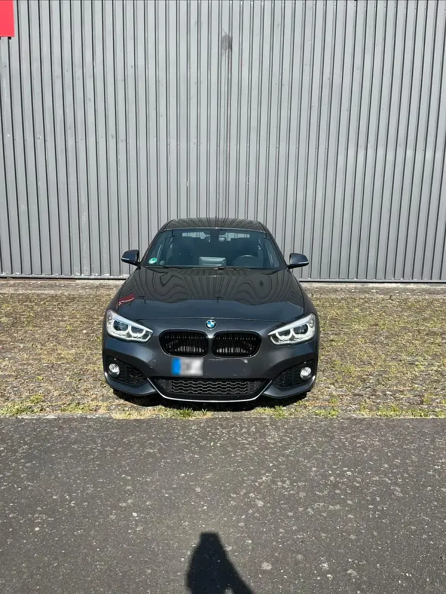 Gebraucht BMW 118 M Sport 140 PS (102 kW) 2015 Grau Kleinwagen