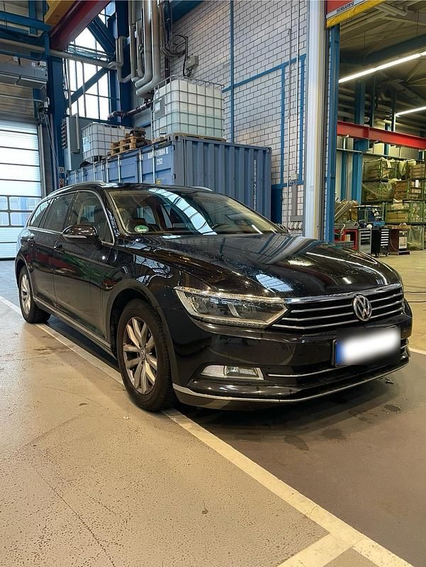 Second-hand VW Passat 150 CP (110 kW) 2019 Negru Break
