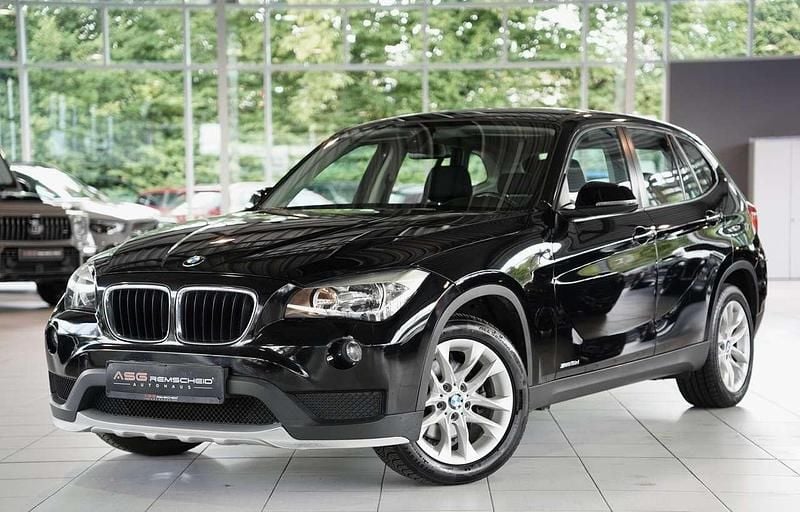 Schwarz Gebraucht 2014 BMW X1 Advantage SUV | 10.800 € (Fairer Preis) - Bild 1/3
