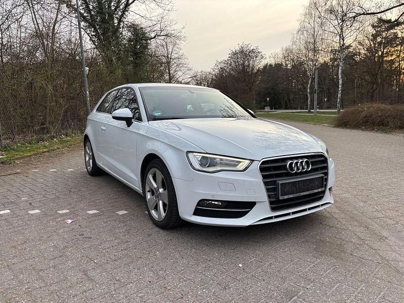 Gebraucht Audi A3 Ambiente 122 PS (89 kW) 2014 Weiß Limousine