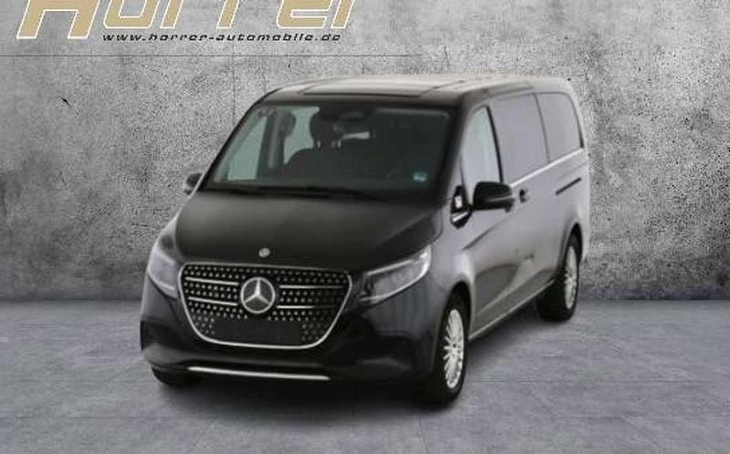 Obsidianschwarz metallic Gebraucht 2024 Mercedes V300 Avantgarde Van / Kleinbus | 68.890 € (Fairer Preis) - Bild 1/4