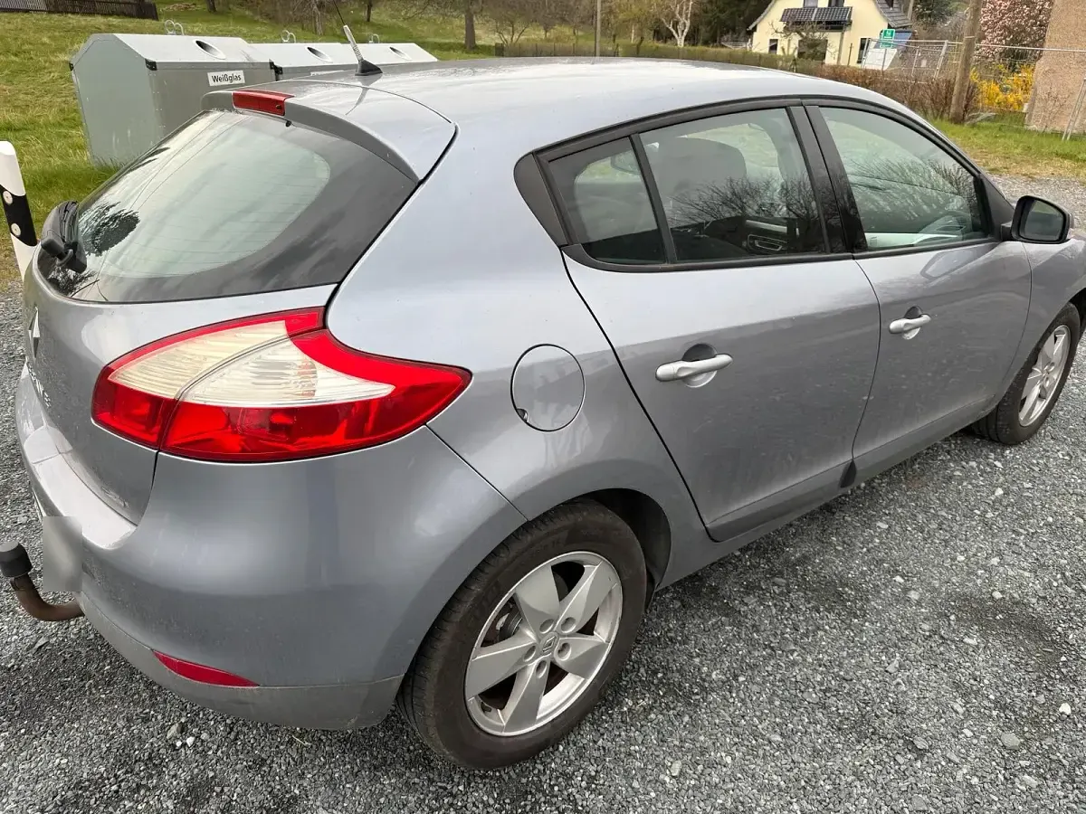 Gebraucht Renault Mégane 110 PS (80 kW) 2008 Andere farben Limousine