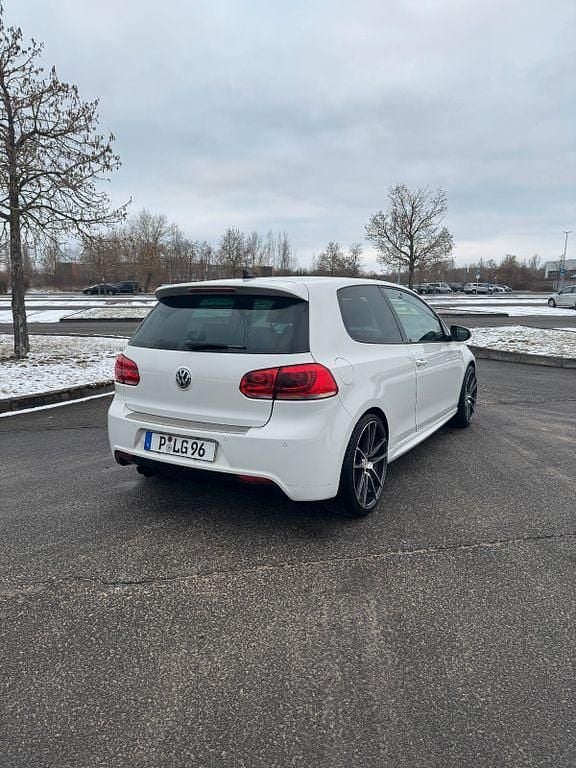 Gebraucht VW Golf VI R-line 122 PS (89 kW) 2011 Weiß Kleinwagen