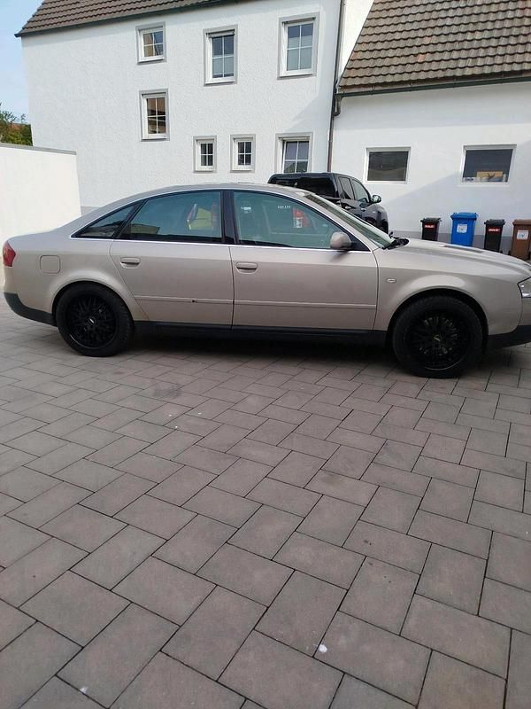 Second-hand Audi A6 163 CP (119 kW) 2000 Maro Berlinǎ