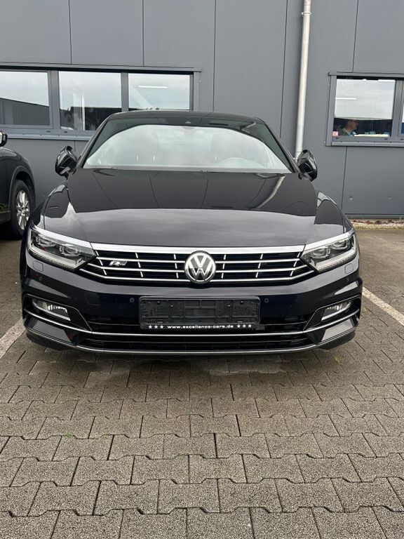 Schwarz Gebraucht 2015 VW Passat Highline Limousine | 19.250 € (Teuer) - Bild 1/4