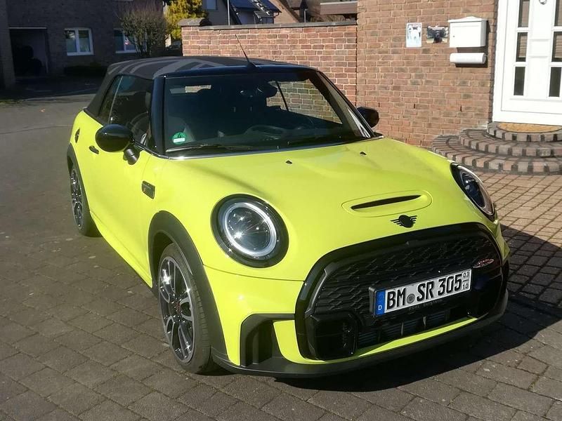 Gebraucht Mini Cooper S Cabriolet 178 PS (130 kW) 2023 Gelb Cabrio
