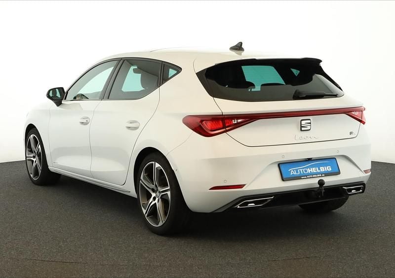 Używany Seat Leon Beats 190 KM (139 kW) 2023 Biały SUV
