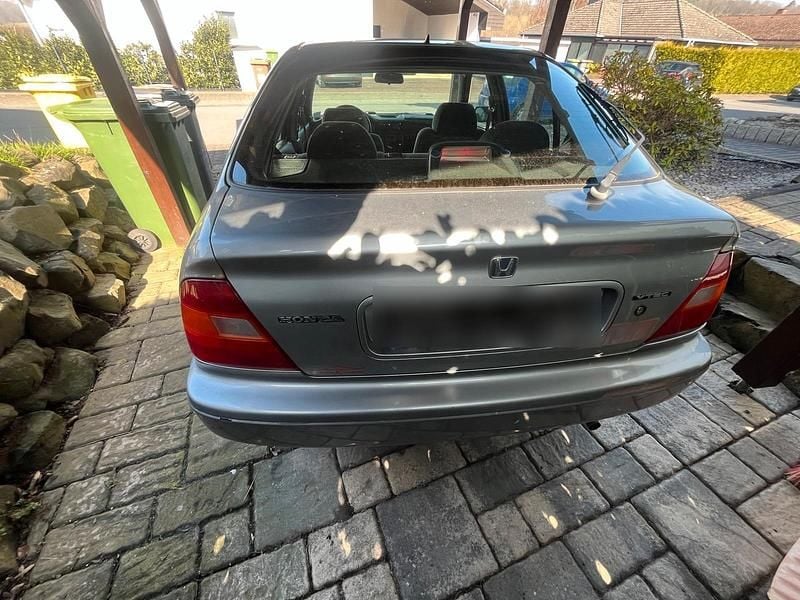 Gebraucht Honda Civic 75 PS (55 kW) 1997 Silber Limousine