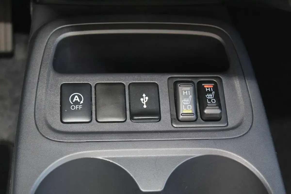 Gebraucht Mitsubishi Space Star Select+ 71 PS (52 kW) 2023 Weiß Kleinwagen