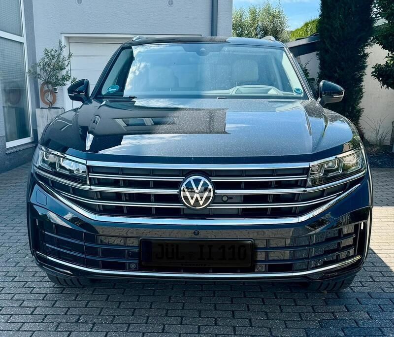 Schwarz Gebraucht 2024 VW Touareg Elegance SUV | 79.500 € (Teuer) - Bild 1/4
