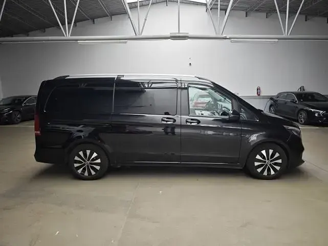 Gebraucht Mercedes V250 Avantgarde 190 PS (139 kW) 2021 Schwarz (obsidianschwarz metallic) Van / Kleinbus