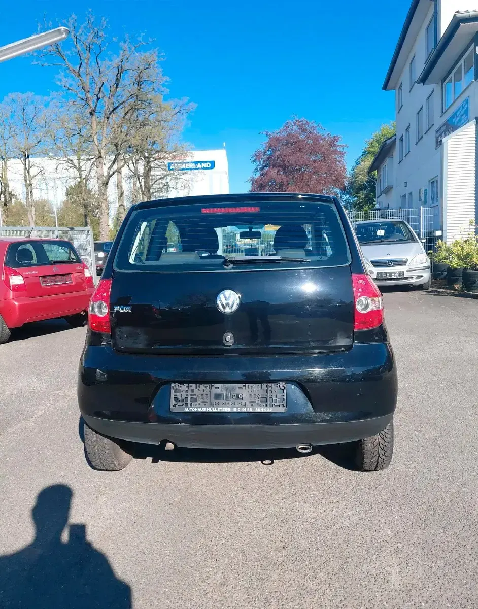 Second-hand VW Fox 55 CP (40 kW) 2005 Negru Hatchback