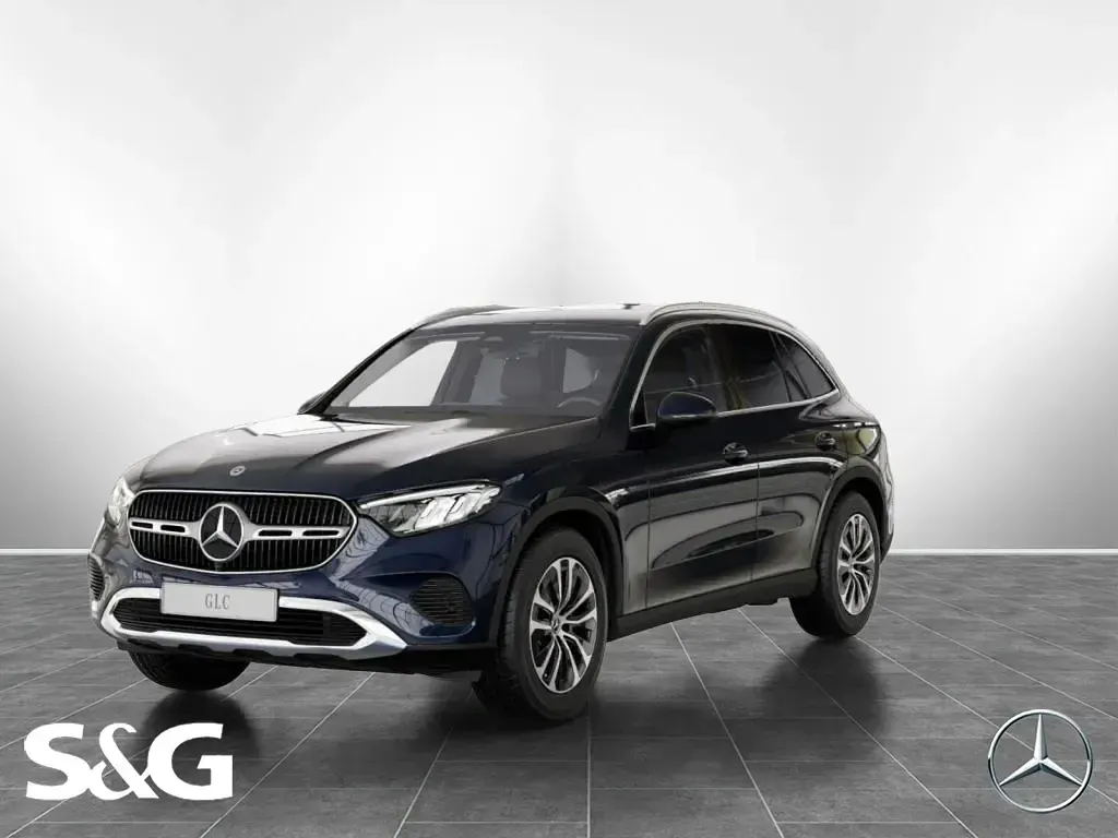 Gebraucht Mercedes GLC220 Avantgarde 197 PS (144 kW) 2023 SUV