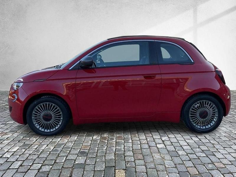 Gebraucht Fiat 500e Red 69 kW (95 PS) 2023 Rot Cabrio