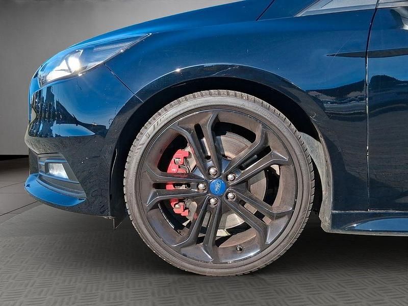 Gebraucht Ford Focus ST 250 PS (183 kW) 2016 Schwarz Limousine